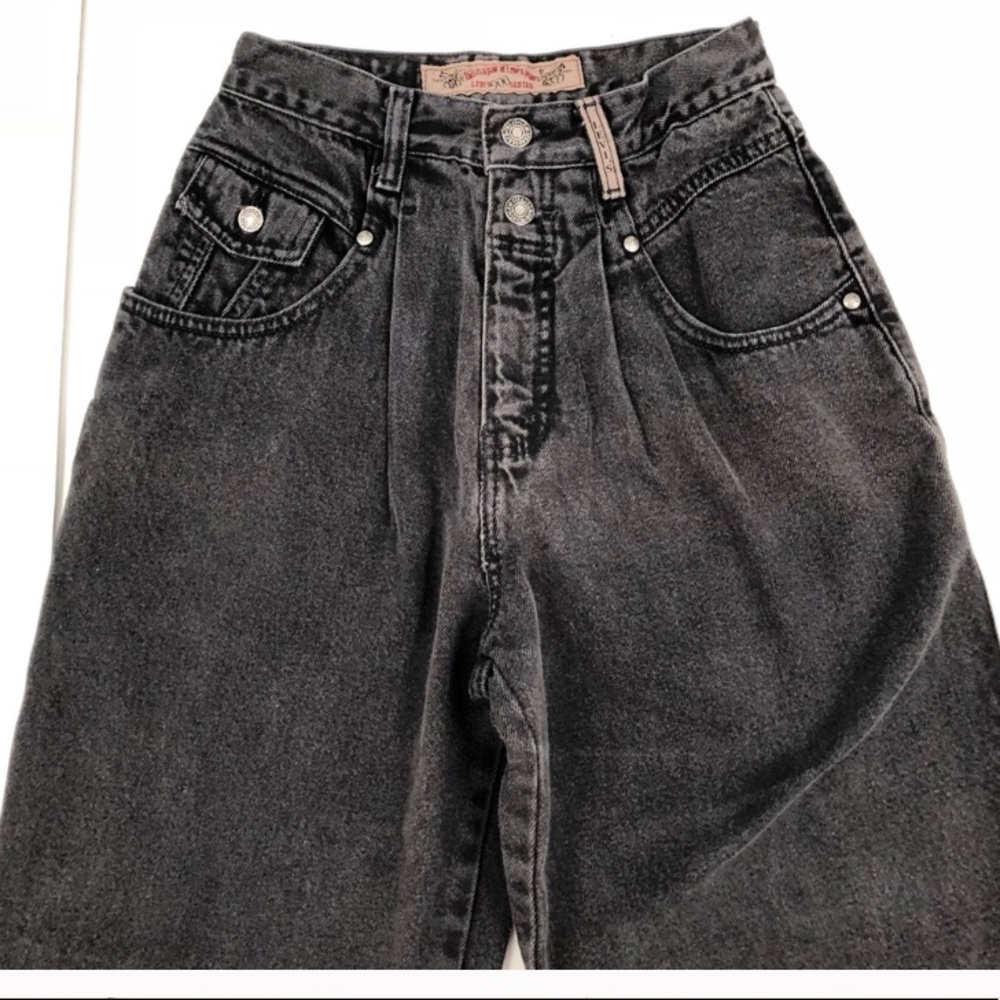 High waisted Levi’s 900 vintage jean